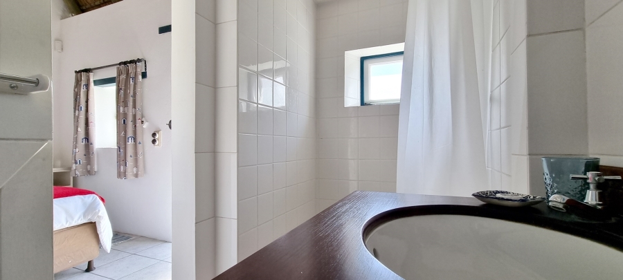 4 Bedroom Property for Sale in Struisbaai Western Cape